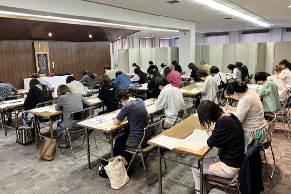 写経会のようす