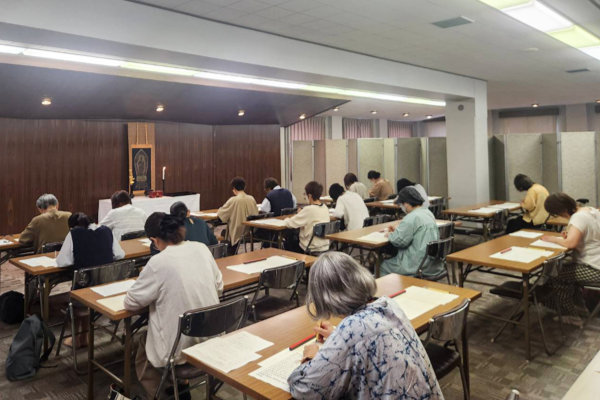 写経会のようす